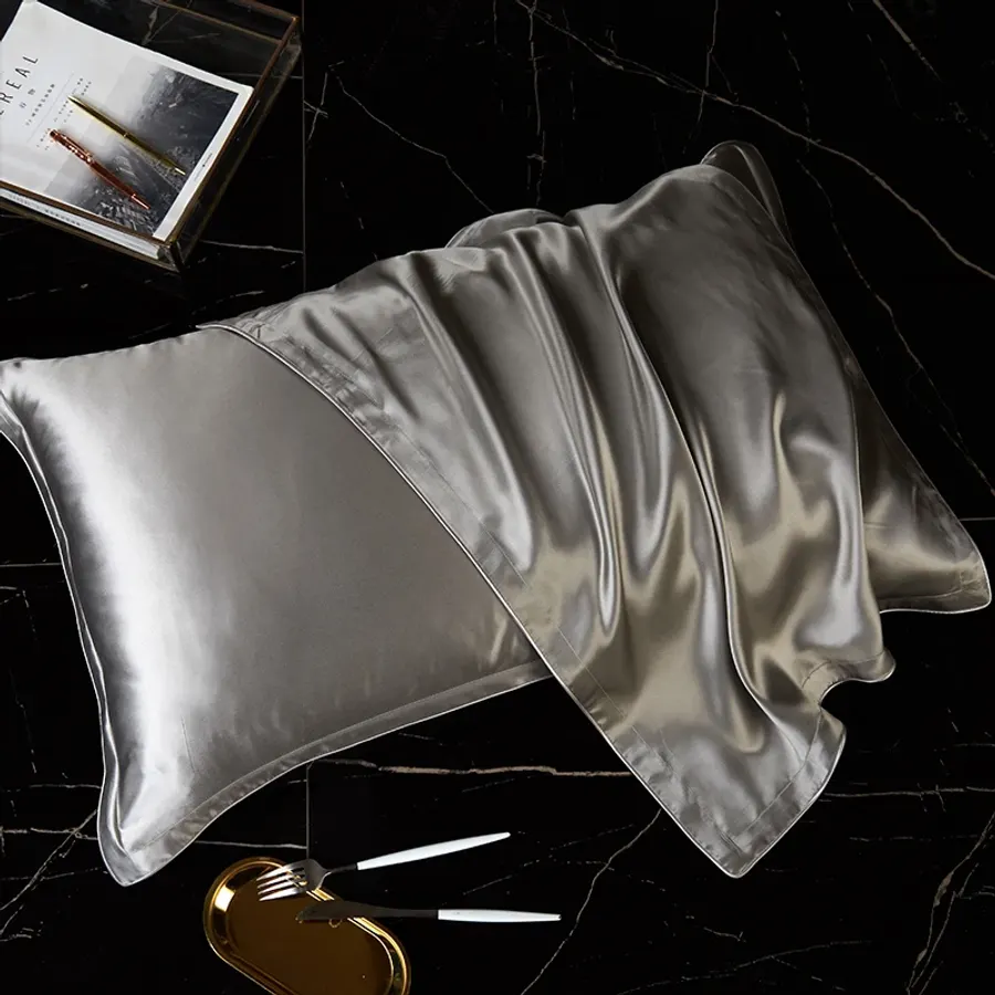 DISANGNI 100% Natural Mulberry Silk Pillowcase for Hair and